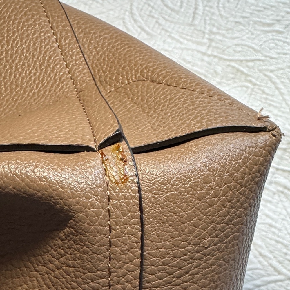 REVERSIBLE Bella of Cape Cod Taupe and Navy Leather Tote Bag with Navy Straps - Picture 12 of 15